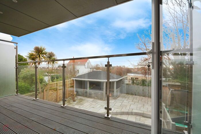3 Bedroom End Of Terrace House For Sale In Kingsgate Avenue, Broadstairs, Kent, CT10