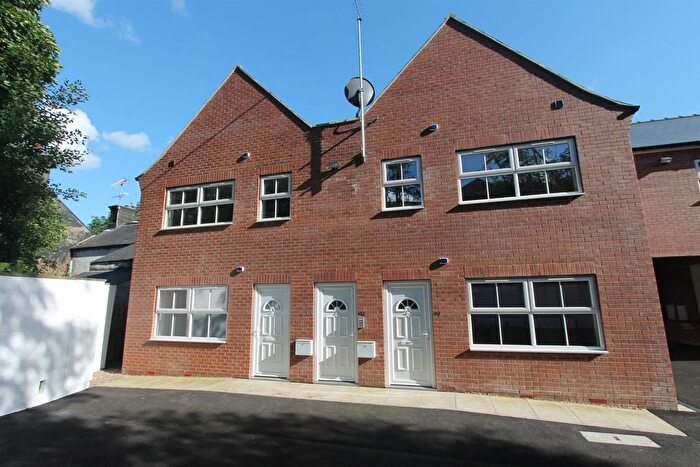 2 Bedroom Flat To Rent In Manchester Road, Thurlstone, Sheffield, S36