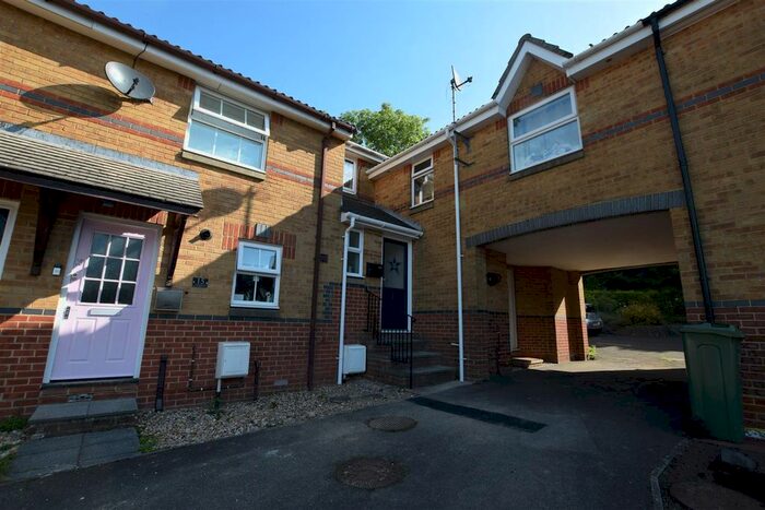 3 Bedroom Mews To Rent In Barn Court, St. Leonards-On-Sea, TN37