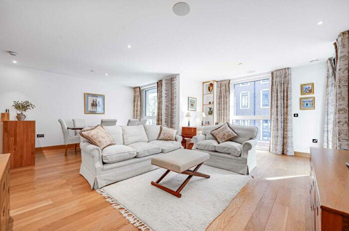3 Bedroom Flat To Rent In Horseferry Road, Westminster, SW1P