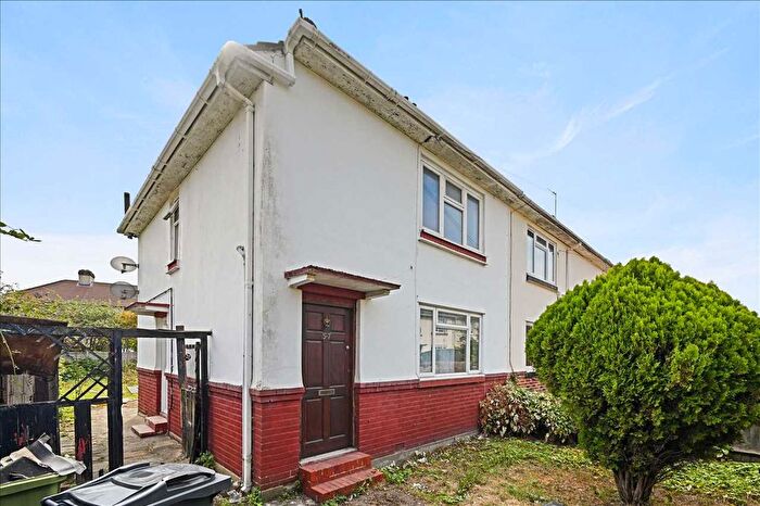 3 Bedroom End Of Terrace House For Sale In Dalton Avenue, Mitcham, CR4