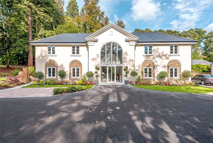 2 Bedroom Flat To Rent In The White House, Englemere Estate, Kings Ride, Ascot, SL5