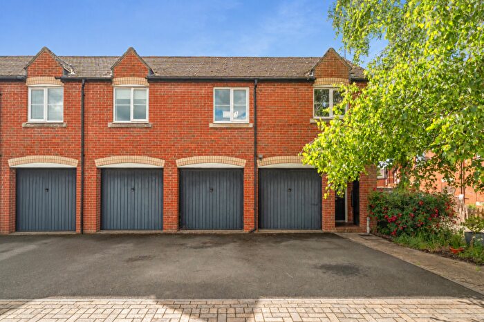 1 Bedroom Coach House For Sale In Chapel Close, Wantage, OX12