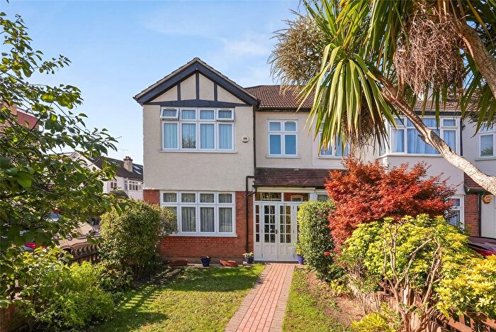 3 Bedroom End Of Terrace House For Sale In Cambridge Road, Teddington, TW11