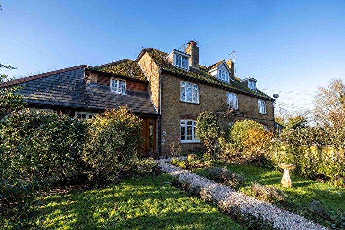 4 Bedroom Semi-Detached House For Sale In Norton Road, Norton, ME9