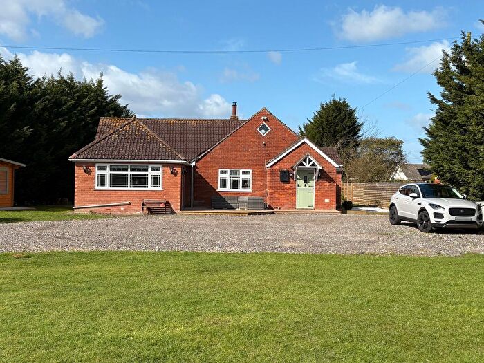 5 Bedroom Bungalow For Sale In Everingtons Lane, Skegness, PE25