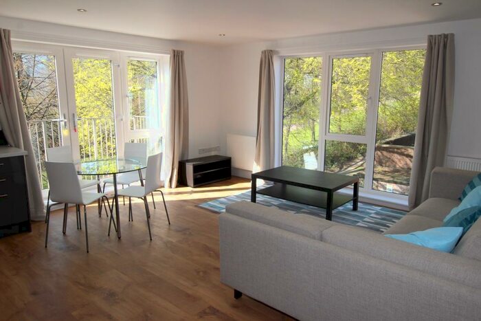 2 Bedroom Apartment To Rent In Elm Walk Place, Cranmer Street, Nottingham, NG3