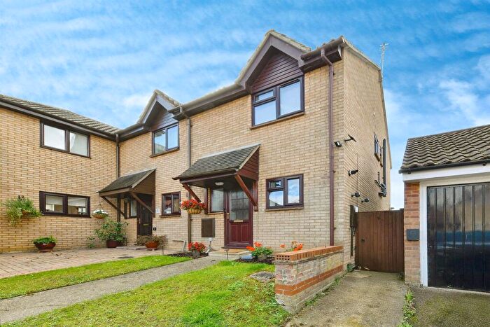 2 Bedroom Semi-Detached House For Sale In Beane Walk, Chells Manor, Stevenage, SG2