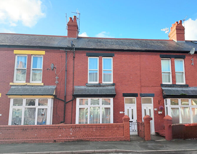 3 Bedroom Terraced House For Sale In Gamlin Street, Rhyl, LL18