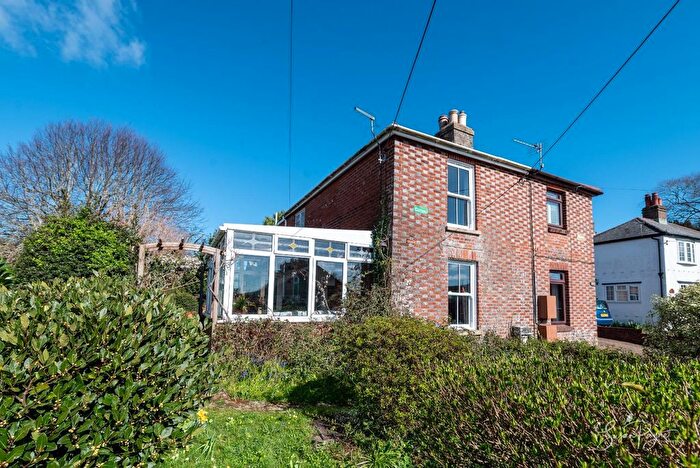 3 Bedroom Semi Detached House For Sale In Church Road, Havenstreet, PO33