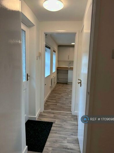 1 Bedroom Flat To Rent In Well Street, Rhuthun, LL15