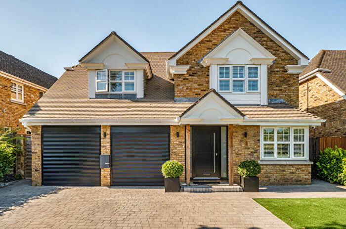 4 Bedroom Detached House For Sale In Stratford House Avenue, Bromley, BR1