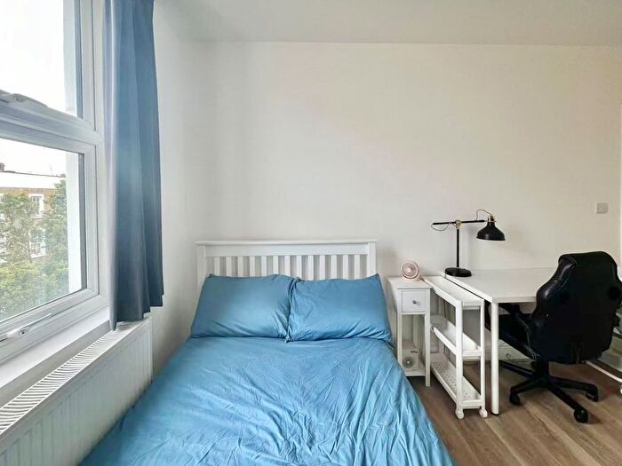 2 Bedroom Flat To Rent In Eversholt Street, London, NW1