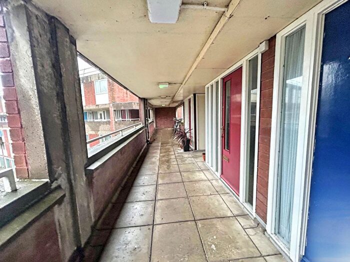 2 Bedroom Flat For Sale In St. Ann's Close, Newcastle Upon Tyne, NE1