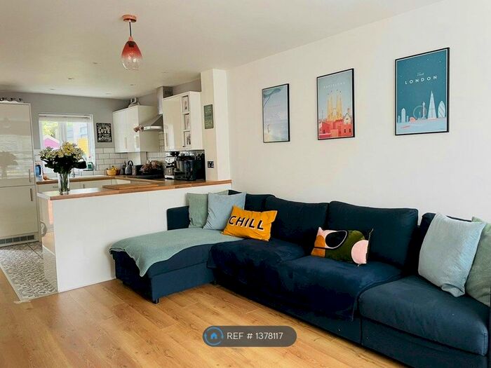 3 Bedroom End Of Terrace House To Rent In Abbotswood Road, London, SE22