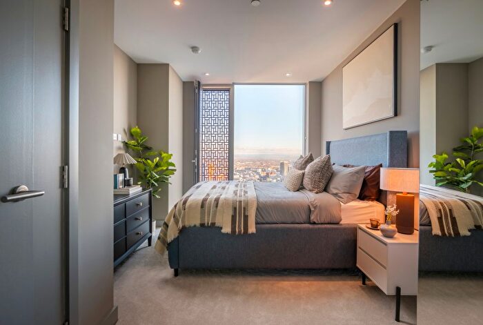 3 Bedroom Flat To Rent In Bankside Boulevard, Salford, M3