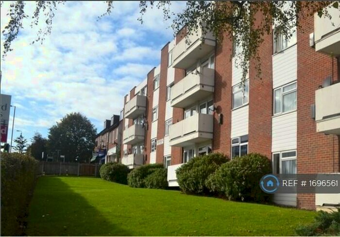 2 Bedroom Flat To Rent In Grosslea, Morden, SM4