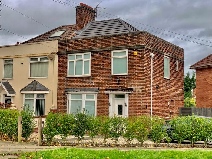 3 Bedroom House To Rent In Chilcott Road, L13