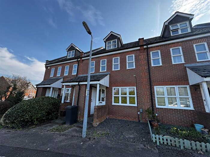 1 Bedroom Maisonette For Sale In Catchacre, Dunstable, LU6