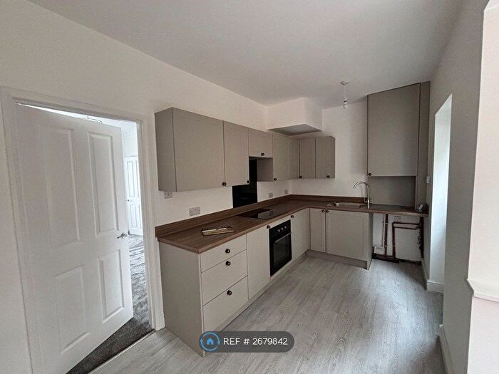 3 Bedroom Semi Detached House To Rent In Alnwick Road, Sheffield, S12