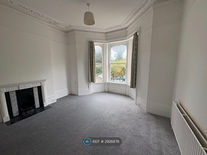 2 Bedroom Flat To Rent In Westbourne Gardens, Folkestone, CT20