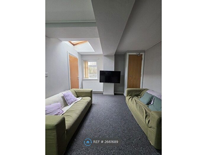 8 Bedroom Semi-Detached House To Rent In Rhymney Terrace, Cardiff, CF24