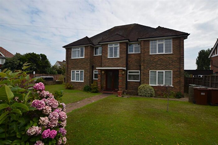 2 Bedroom Flat To Rent In Cooden Drive, Bexhill-On-Sea, TN39
