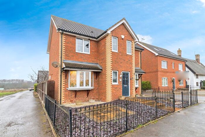 3 Bedroom Detached House For Sale In High Street, Greenfield, Bedford, MK45