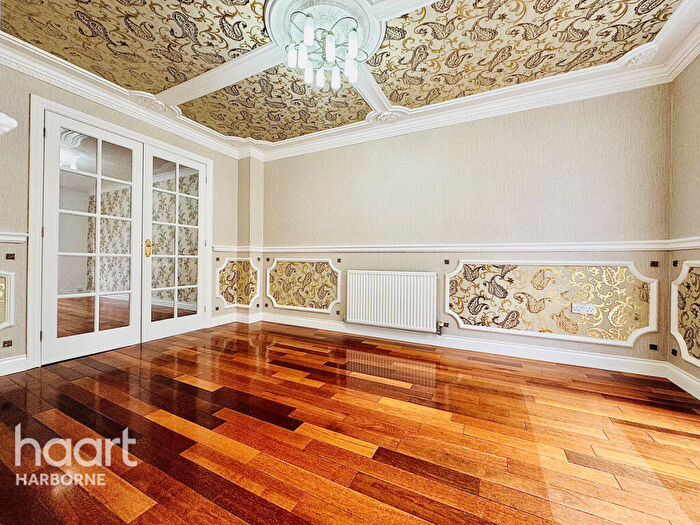 6 Bedroom Town House To Rent In Handsworth, Birmingham, B21