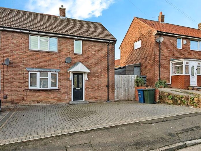 2 Bedroom Semi Detached House For Sale In Haydon Place, Slatyford, Newcastle Upon Tyne, NE5