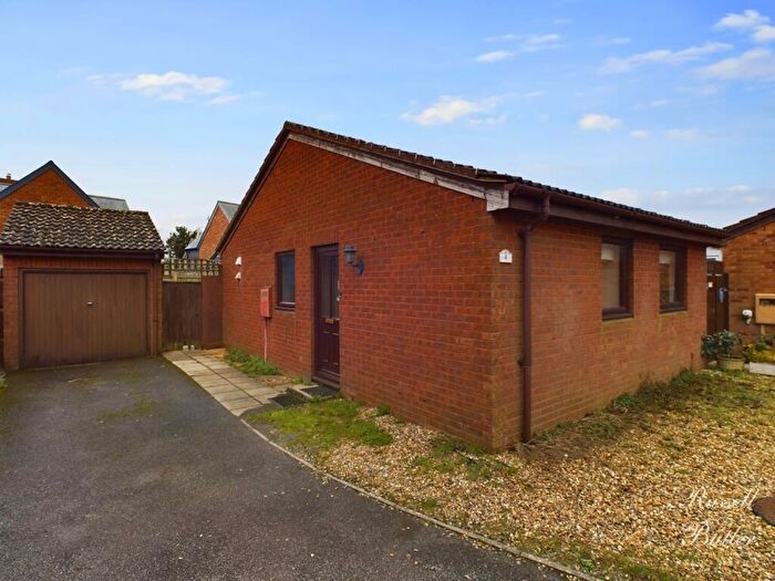 2 Bedroom Semi-Detached Bungalow To Rent In Church View, Steeple Claydon, MK18