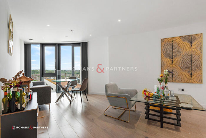 2 Bedroom Apartment To Rent In City North West, Finsbury Park, N4