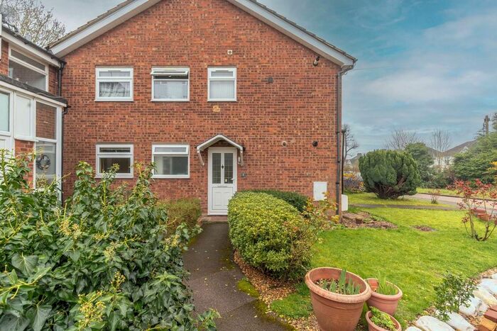 2 Bedroom Flat To Rent In Tallack Close, Harrow, HA3