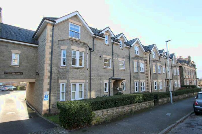 2 Bedroom Property To Rent In Linden Road, Clevedon, BS21