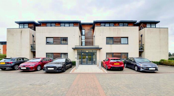 2 Bedroom Flat To Rent In Peacock Close, Mill Hill, NW7