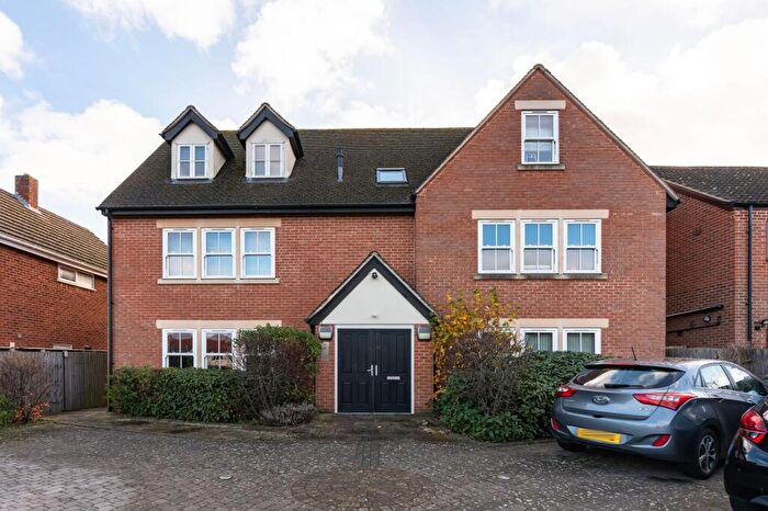 1 Bedroom Flat For Sale In Cumnor Hill, Oxford, OX2