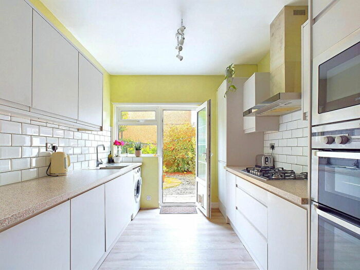 5 Bedroom Semi-Detached House For Sale In Victoria Road, Worthing, BN11