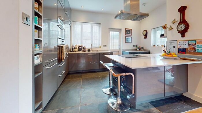 3 Bedroom Detached Bungalow For Sale In Crystal Avenue, Cardiff, CF23