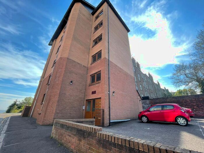 2 Bedroom Flat To Rent In Elm Street, Dundee, DD2
