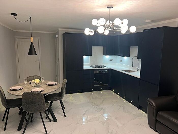 1 Bedroom Flat To Rent In Grundy Crescent, Kennington, Oxford, Oxfordshire, OX1