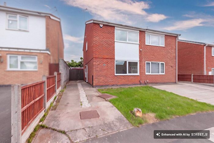 3 Bedroom Semi-Detached House To Rent In Pinewood Avenue, Thurmaston, LE4