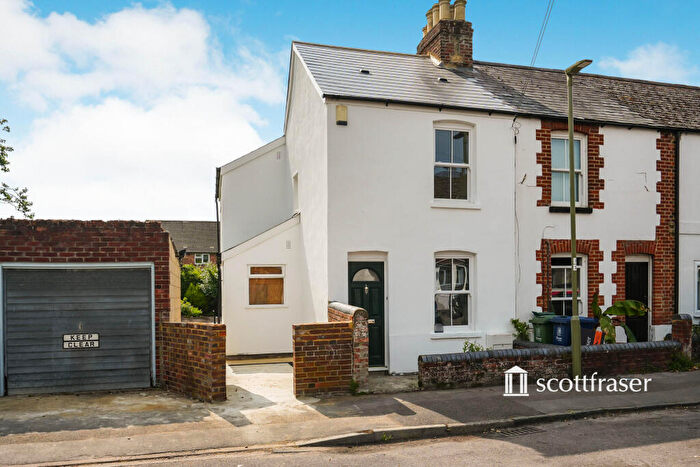 2 Bedroom End Of Terrace House To Rent In New High Street, OX3