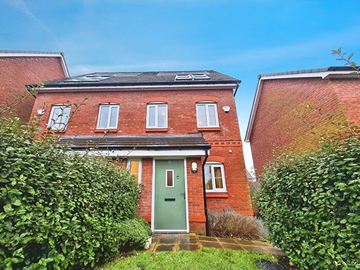 3 Bedroom Semi-Detached House To Rent In Eastbourne Crescent, Brinnington, Stockport, SK5