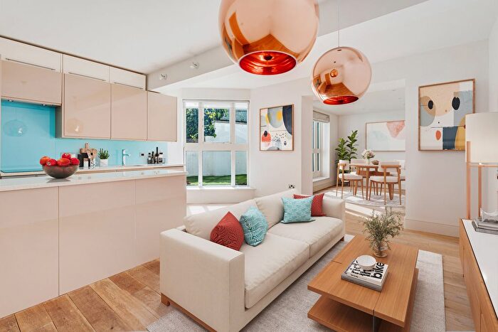 2 Bedroom Flat For Sale In Hightrees House, Nightingale Lane, SW12