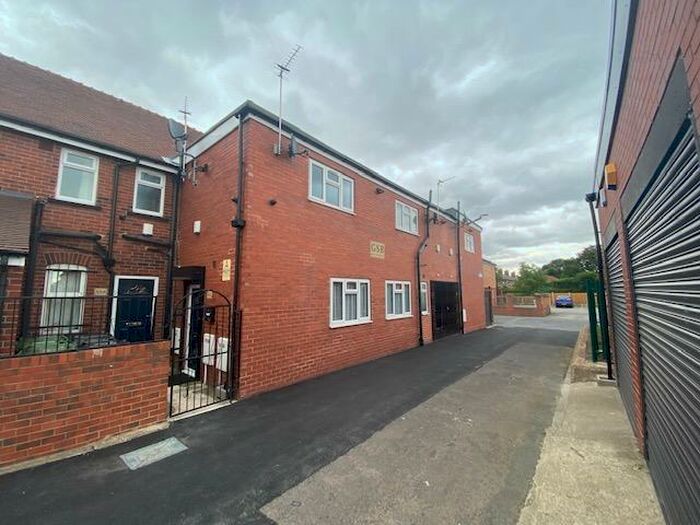 1 Bedroom Apartment To Rent In Throstle Lane, Leeds, West Yorkshire, LS10