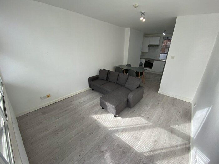 2 Bedroom Flat To Rent In Bedroom Flat – Caledonian Road, London, N1