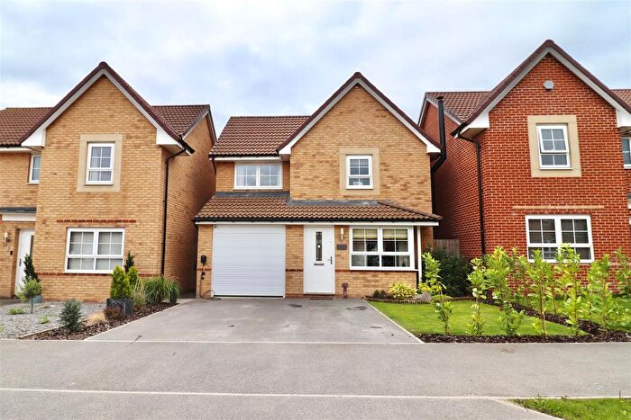 3 Bedroom Detached House For Sale In Blenheim Avenue, Brough, HU15