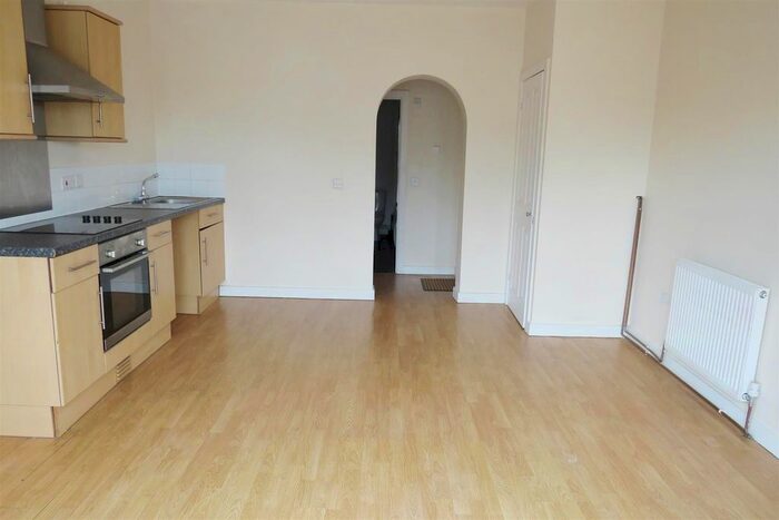 1 Bedroom Flat To Rent In Bournemouth Road, Chandlers Ford, Eastleigh, SO53