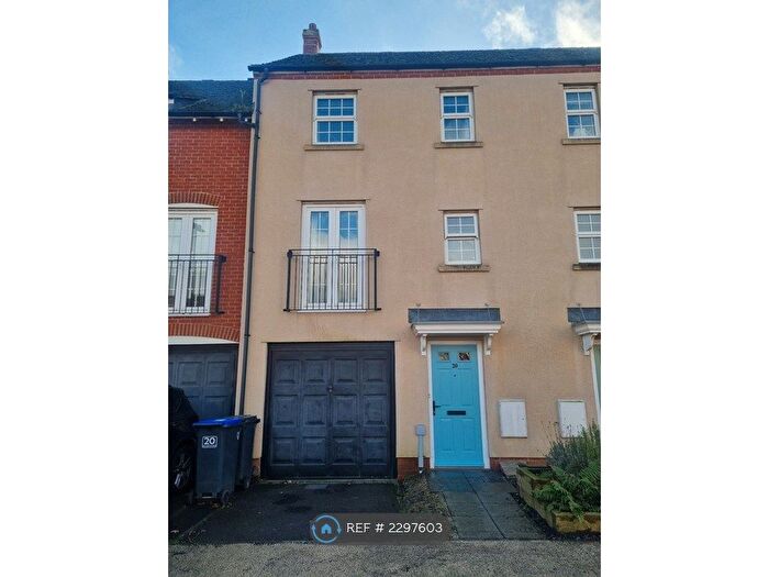 3 Bedroom Terraced House To Rent In Wellworthy Drive, Salisbury, SP2