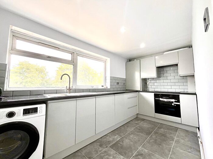 2 Bedroom Flat To Rent In London Road, Bromley, BR1